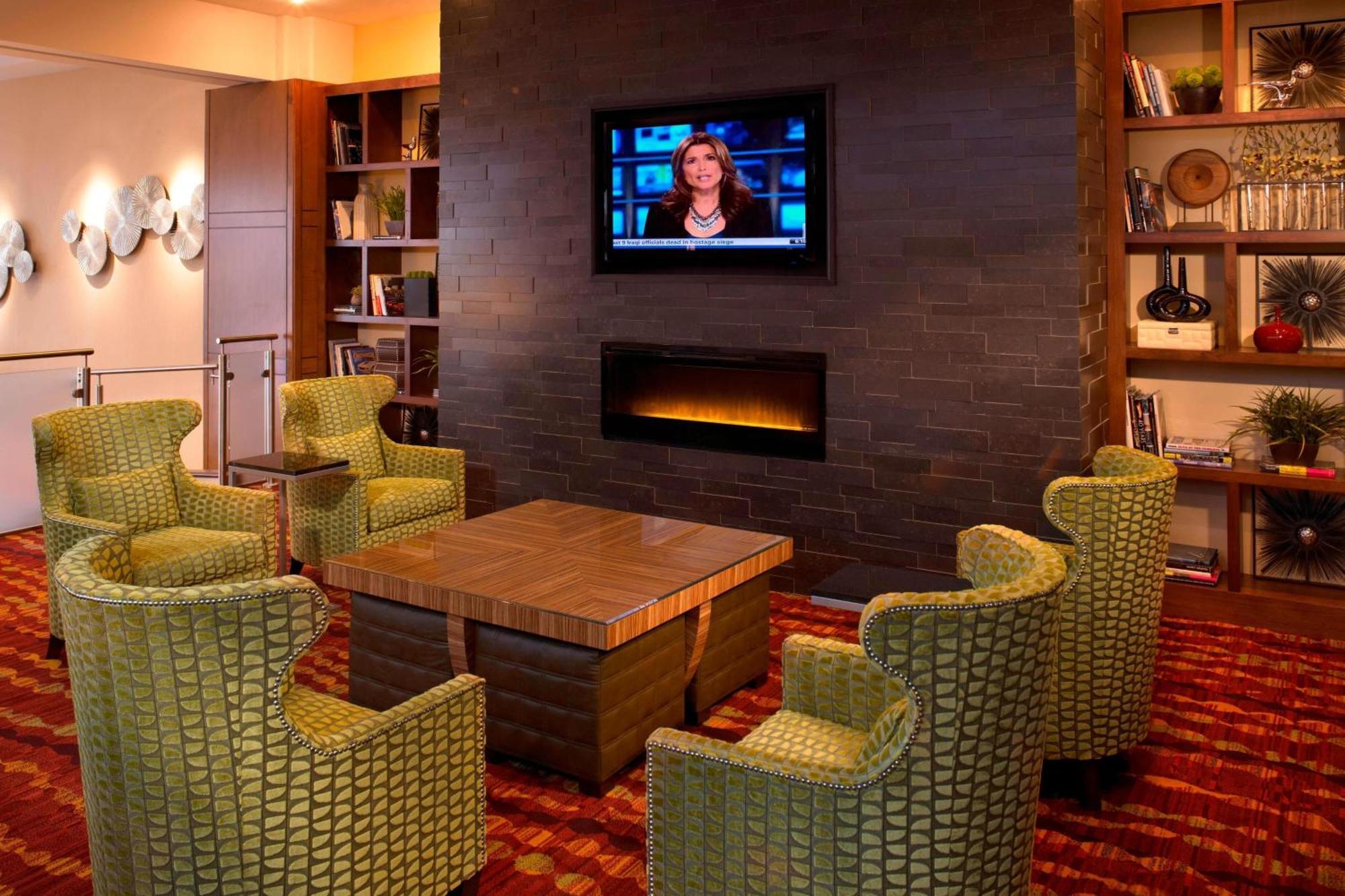 Detroit Marriott Troy Hotel Restoran gambar