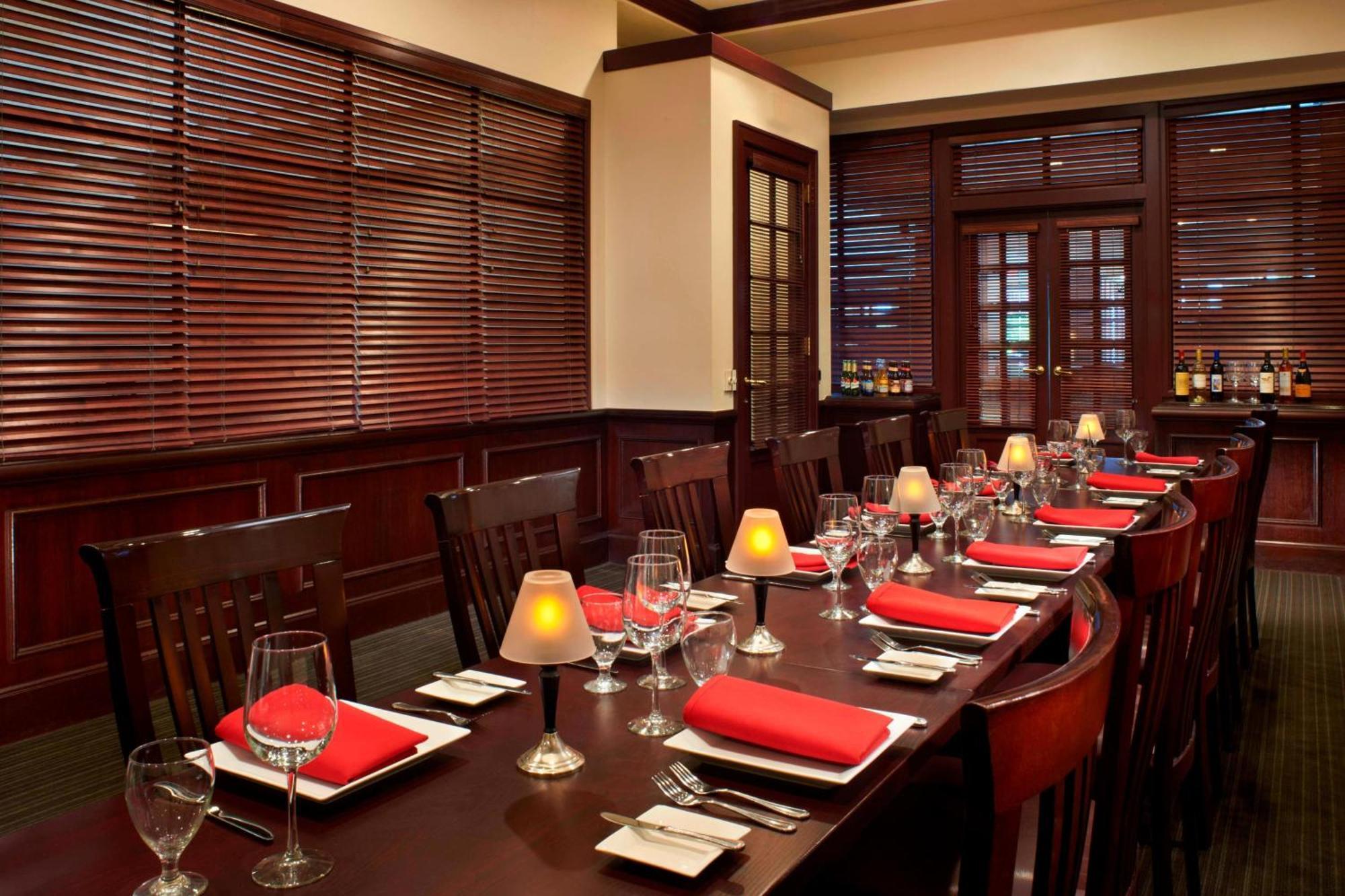Detroit Marriott Troy Hotel Restoran gambar