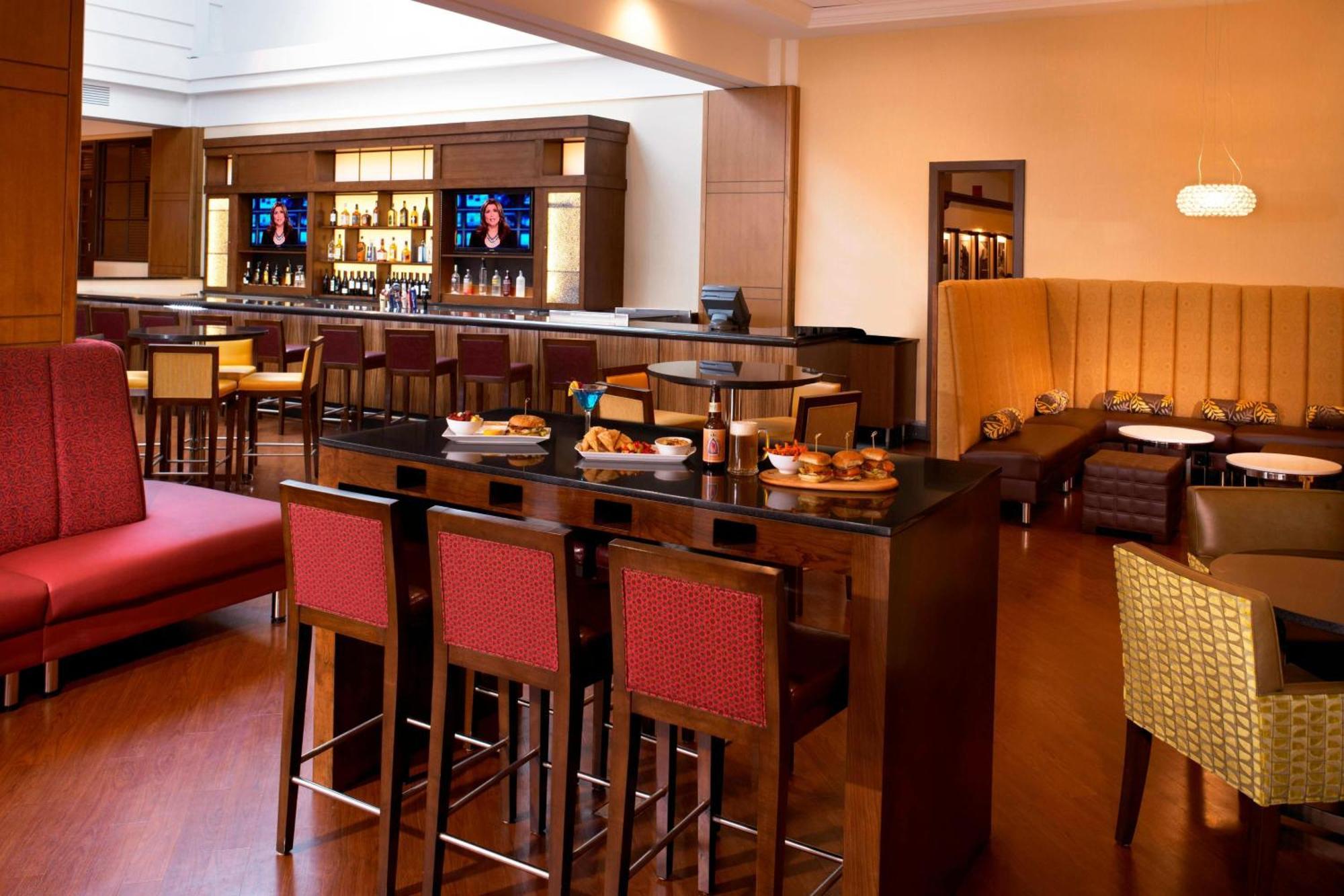 Detroit Marriott Troy Hotel Restoran gambar